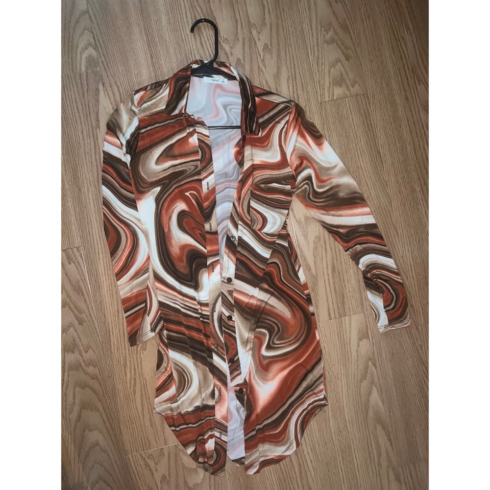 Swirl Pattern Long Sleeve Shirt